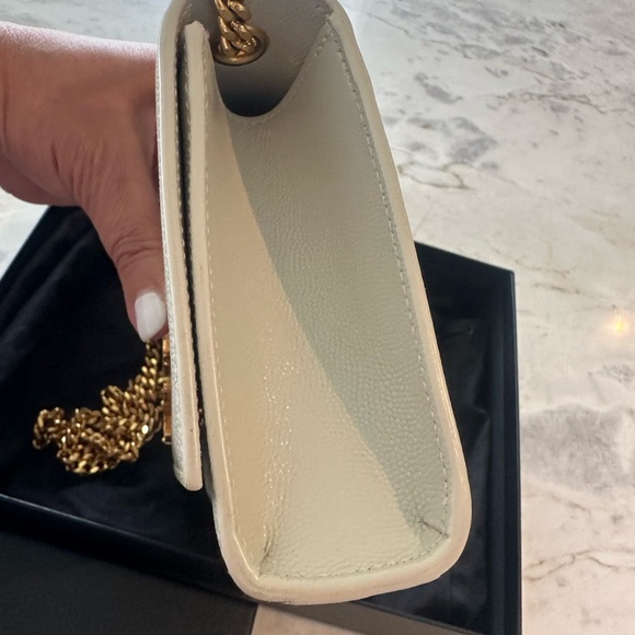 Yves Saint Laurent Kate Small White and Gold Chain Bag - Picture 9 of 13